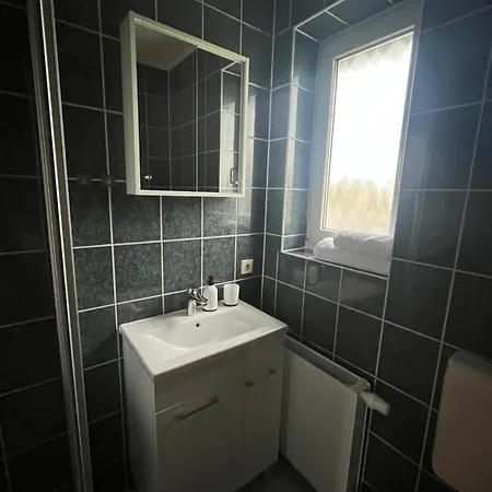 Truckcenter An Der A24 Motell