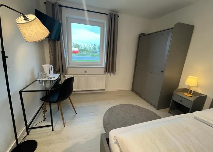 Truckcenter An Der A24 *